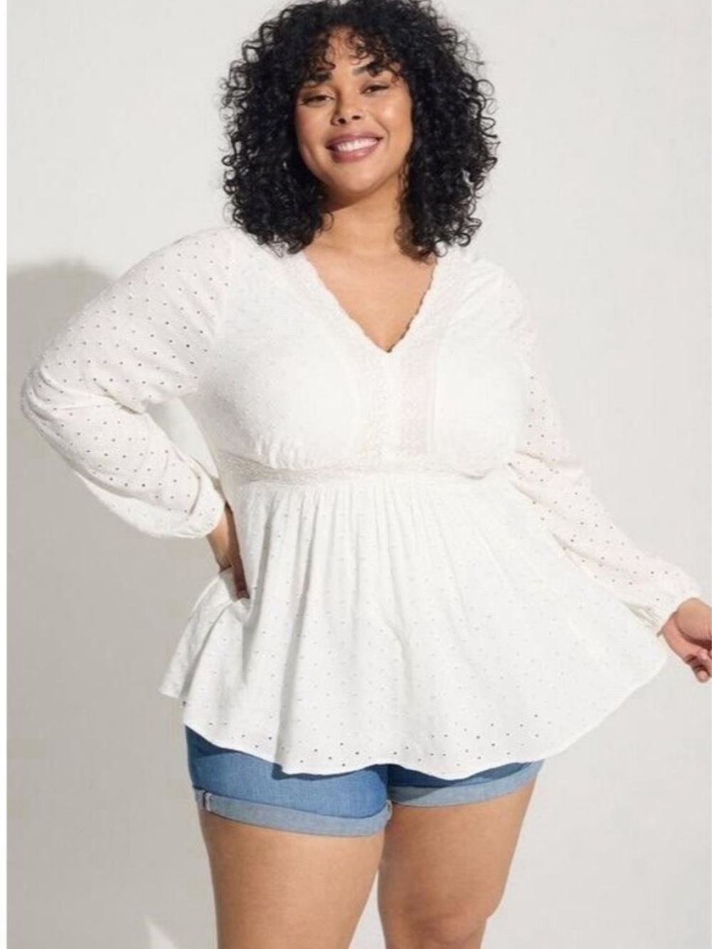 Torrid Babydoll Peplum Eyelet Blouse White Long Sleeve Lace V Neck Plus Size 2
